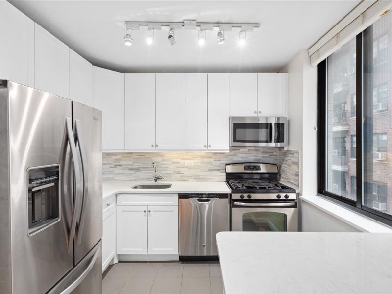 403 East 62nd Street - View 2