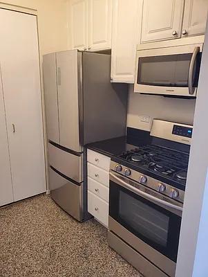 170 East 87th Street W17H - View 3