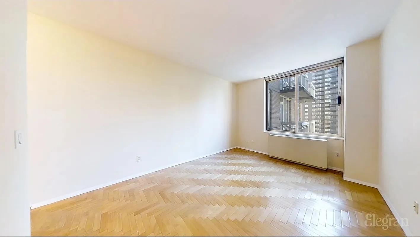 170 East 87th Street W17H - View 4